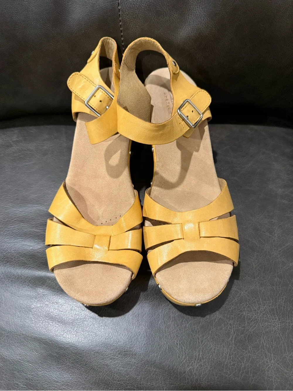 CLARKS Women's Ledella Trail Heeled Sandal